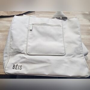 Beis East To West Tote In Beige